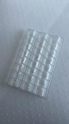 पुनः प्रयोज्य मकरॉन पैकेजिंग के लिए खाद्य ग्रेड पीईटी सामग्री के साथ 24 खोखले मकरॉन ट्रे