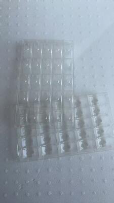 मकरॉन पैकेजिंग के लिए खाद्य ग्रेड पीईटी 0.55 मिमी मोटाई और पुनः प्रयोज्य डिजाइन के साथ 25 मकरॉन प्लास्टिक ट्रे